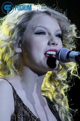 Taylor Swift — March 7 - Rotterdam, Holland — photo 80