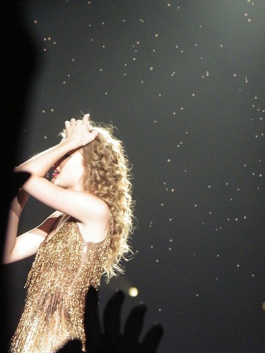 Taylor Swift — March 7 - Rotterdam, Holland — photo 95