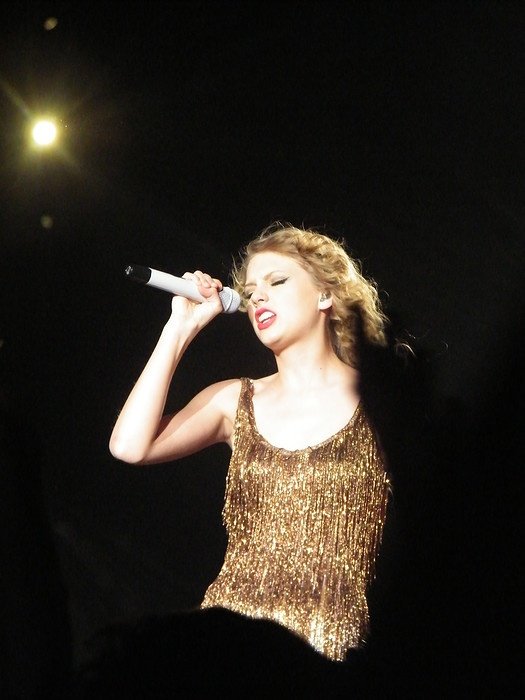 Taylor Swift — March 7 - Rotterdam, Holland — photo 96