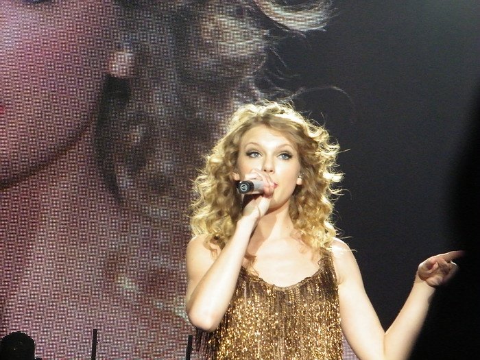 Taylor Swift — March 7 - Rotterdam, Holland — photo 118