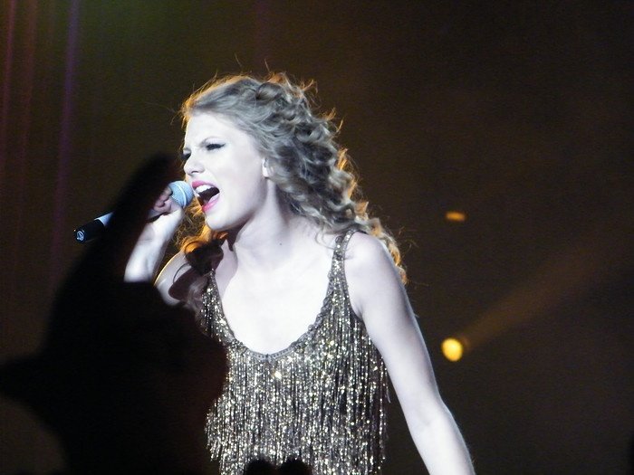 Taylor Swift — March 7 - Rotterdam, Holland — photo 121