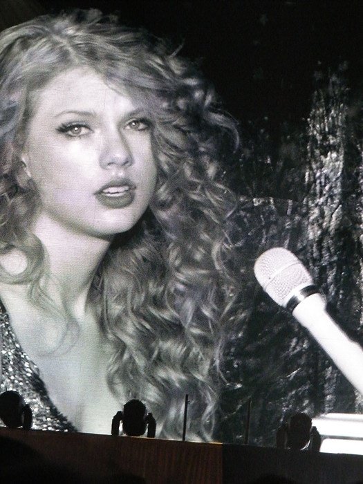 Taylor Swift — March 7 - Rotterdam, Holland — photo 126