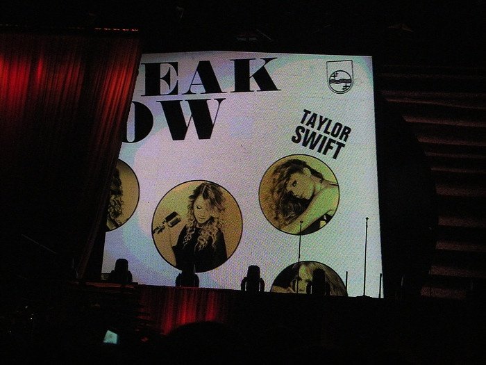 Taylor Swift — March 7 - Rotterdam, Holland — photo 133