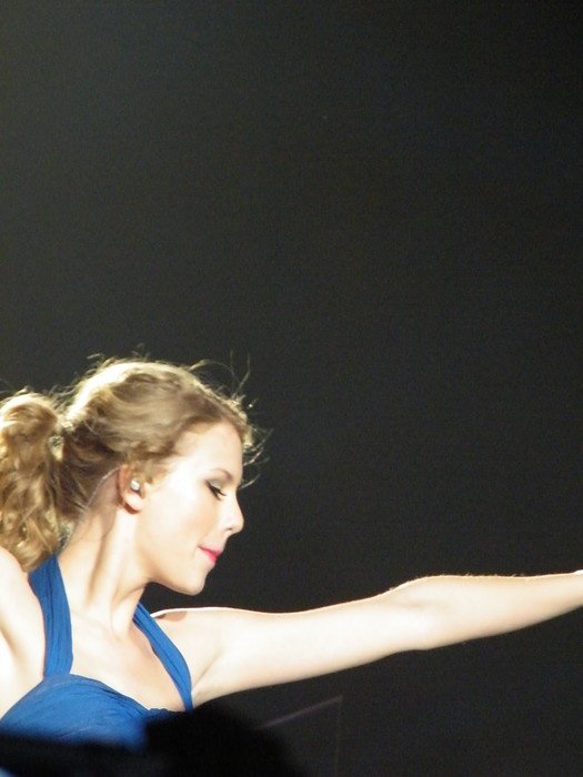 Taylor Swift — March 7 - Rotterdam, Holland — photo 149
