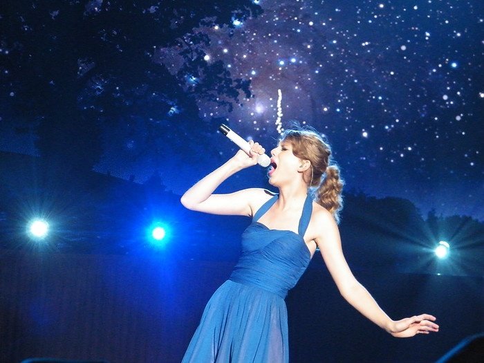 Taylor Swift — March 7 - Rotterdam, Holland — photo 152