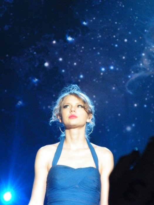 Taylor Swift — March 7 - Rotterdam, Holland — photo 154