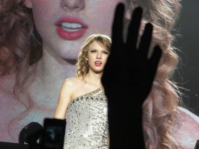 Taylor Swift — March 7 - Rotterdam, Holland — photo 163