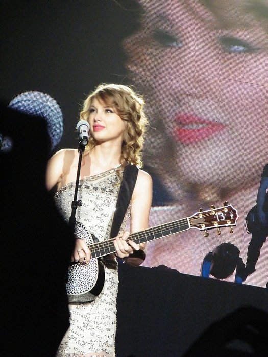 Taylor Swift — March 7 - Rotterdam, Holland — photo 170