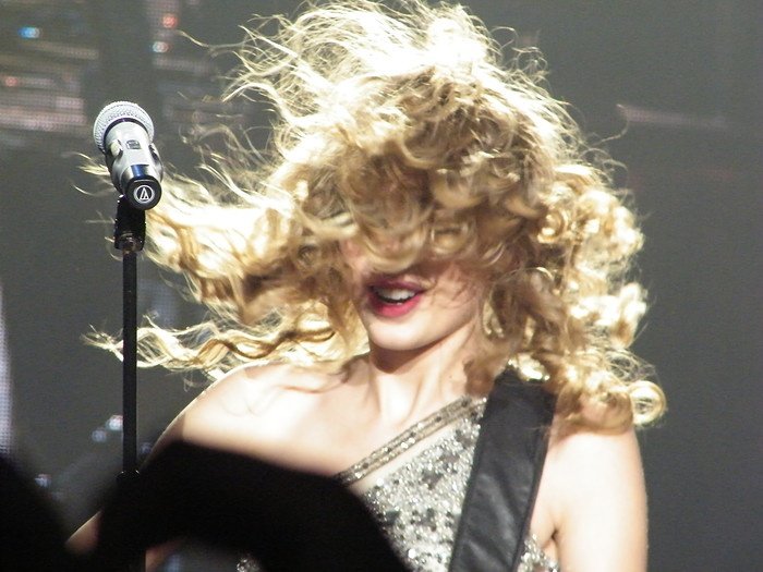 Taylor Swift — March 7 - Rotterdam, Holland — photo 179