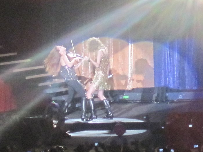 Taylor Swift — March 7 - Rotterdam, Holland — photo 198