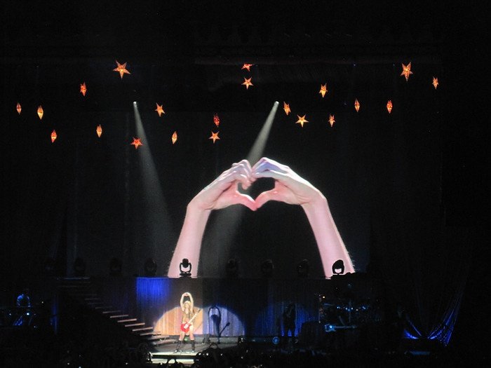Taylor Swift — March 7 - Rotterdam, Holland — photo 200