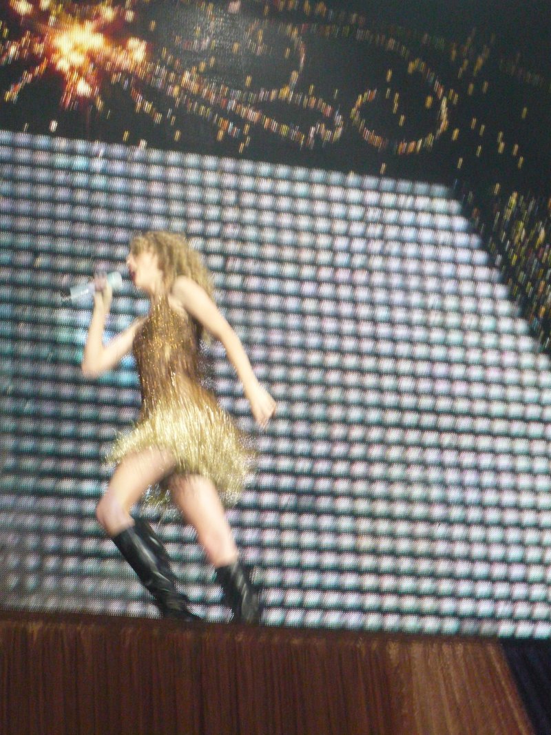 Taylor Swift — March 7 - Rotterdam, Holland — photo 210