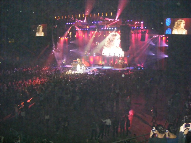 Taylor Swift — March 7 - Rotterdam, Holland — photo 248