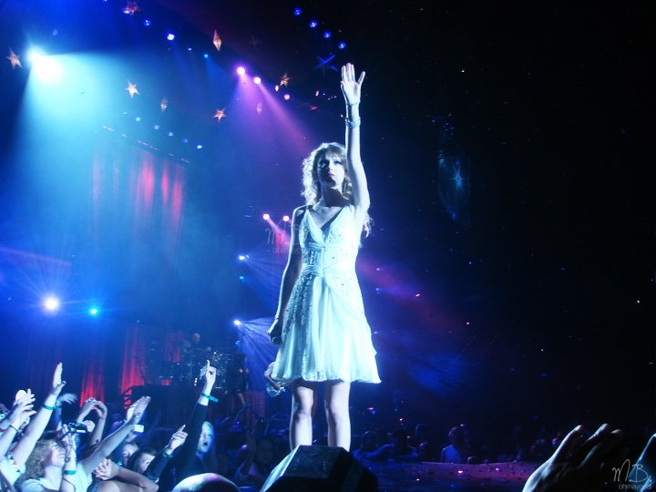Taylor Swift — March 7 - Rotterdam, Holland — photo 274