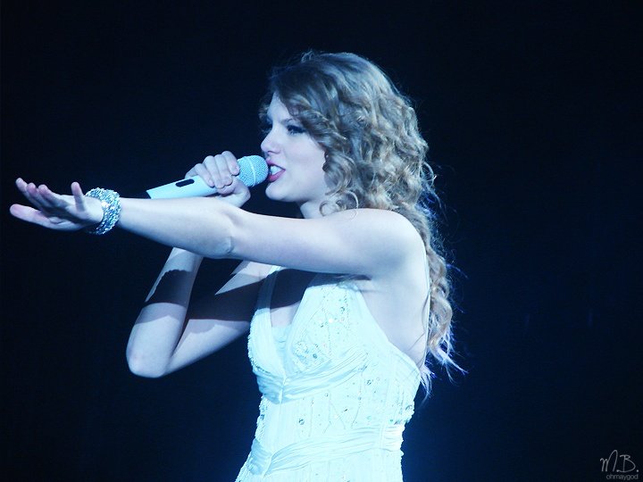 Taylor Swift — March 7 - Rotterdam, Holland — photo 276