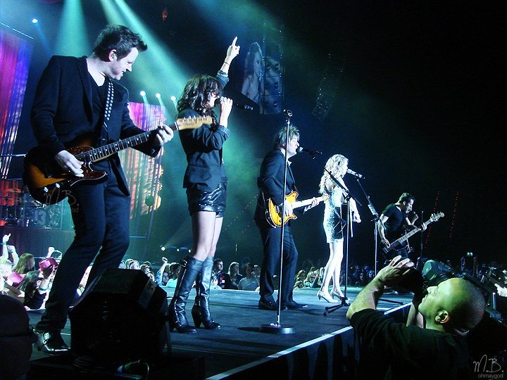 Taylor Swift — March 7 - Rotterdam, Holland — photo 278