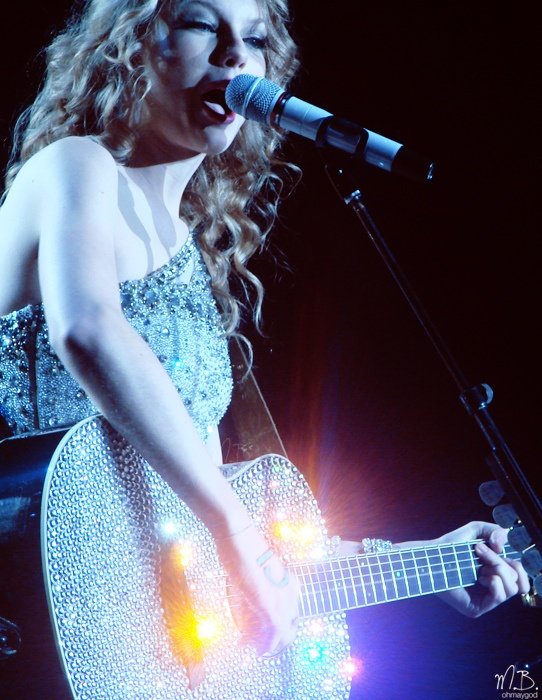 Taylor Swift — March 7 - Rotterdam, Holland — photo 279