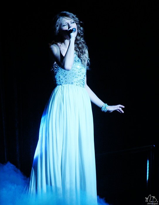 Taylor Swift — March 7 - Rotterdam, Holland — photo 283