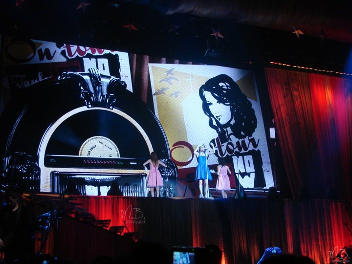 Taylor Swift — March 7 - Rotterdam, Holland — photo 290