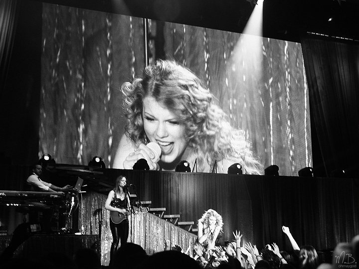 Taylor Swift — March 7 - Rotterdam, Holland — photo 292