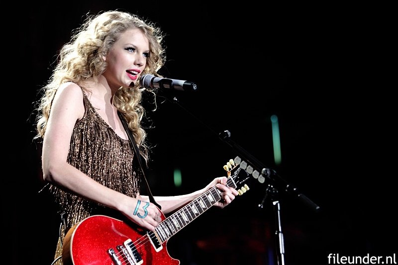Taylor Swift — March 7 - Rotterdam, Holland — photo 295