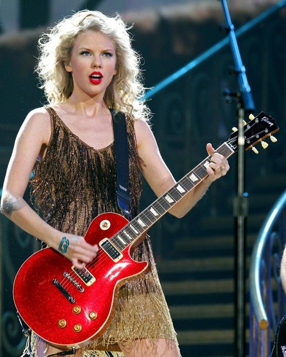 Taylor Swift — November 13 - Miami, Florida — photo 9