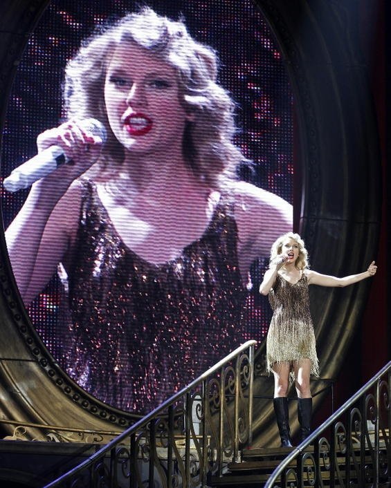 Taylor Swift — November 13 - Miami, Florida — photo 11