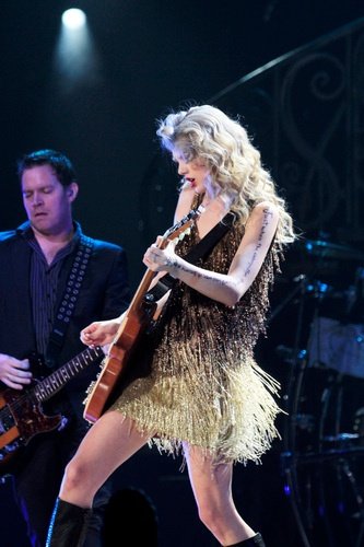 Taylor Swift — November 13 - Miami, Florida — photo 26