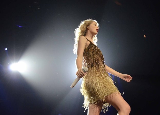 Taylor Swift — November 16 - Charlotte, North Carolina — photo 2