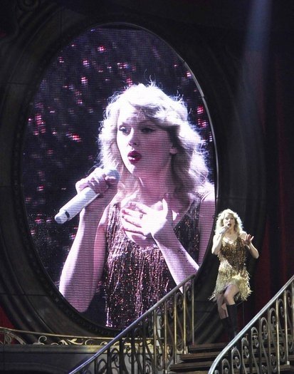 Taylor Swift — November 16 - Charlotte, North Carolina — photo 11