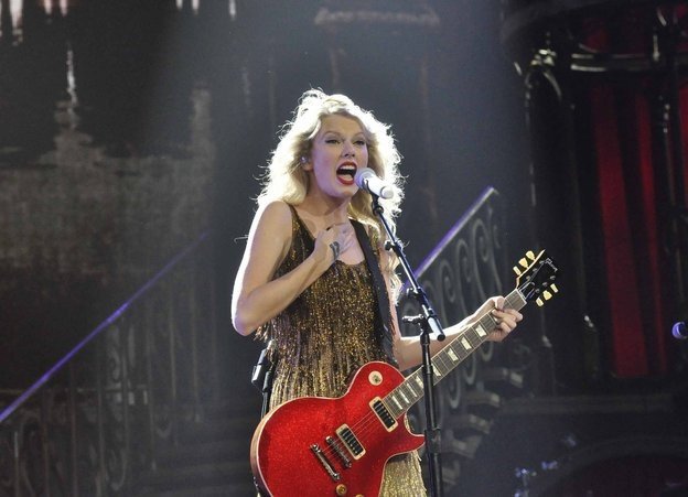 Taylor Swift — November 16 - Charlotte, North Carolina — photo 17