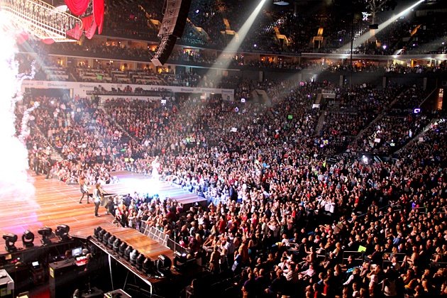 Taylor Swift — November 16 - Charlotte, North Carolina — photo 24
