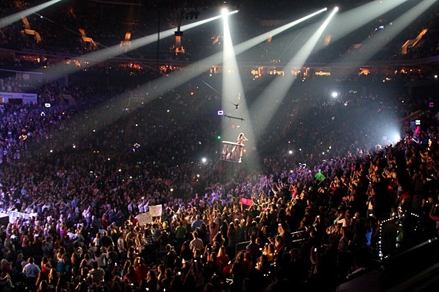 Taylor Swift — November 16 - Charlotte, North Carolina — photo 30