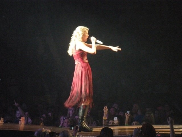 Taylor Swift — November 16 - Charlotte, North Carolina — photo 58