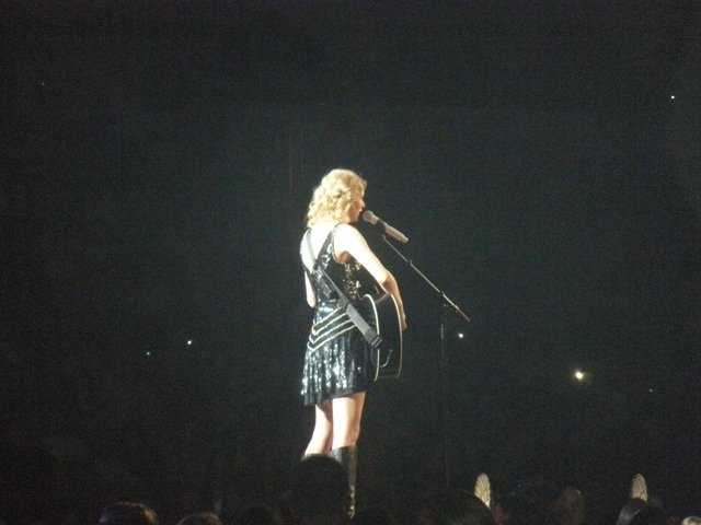 Taylor Swift — November 16 - Charlotte, North Carolina — photo 62