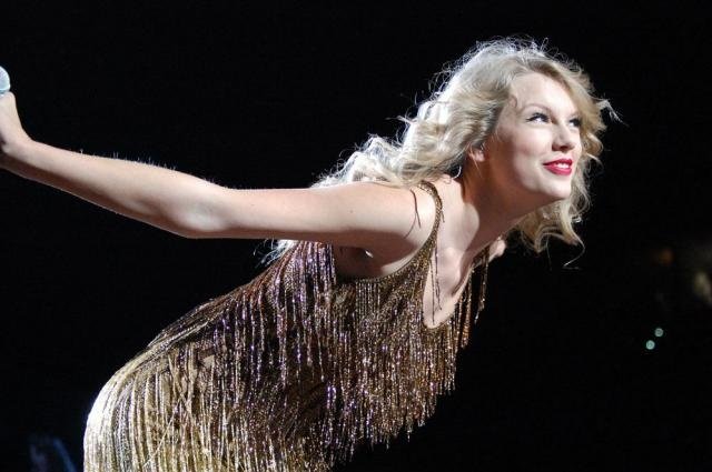 Taylor Swift — November 17 - Raleigh, North Carolina — photo 69