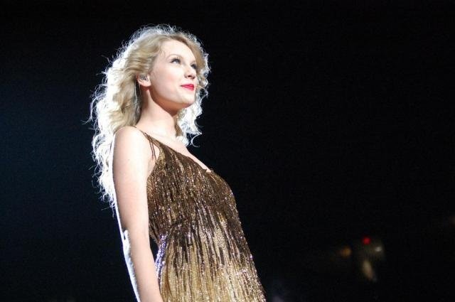 Taylor Swift — November 17 - Raleigh, North Carolina — photo 83