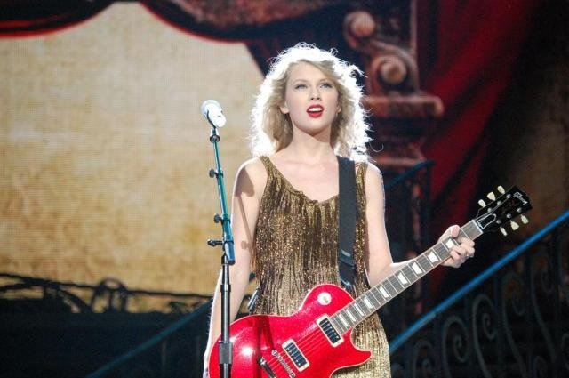 Taylor Swift — November 17 - Raleigh, North Carolina — photo 96