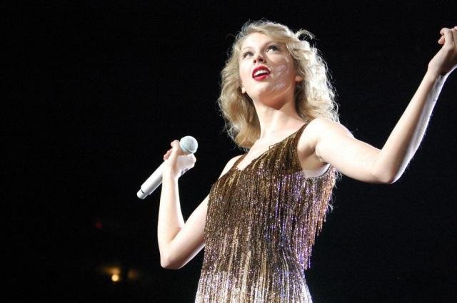 Taylor Swift — November 17 - Raleigh, North Carolina — photo 109