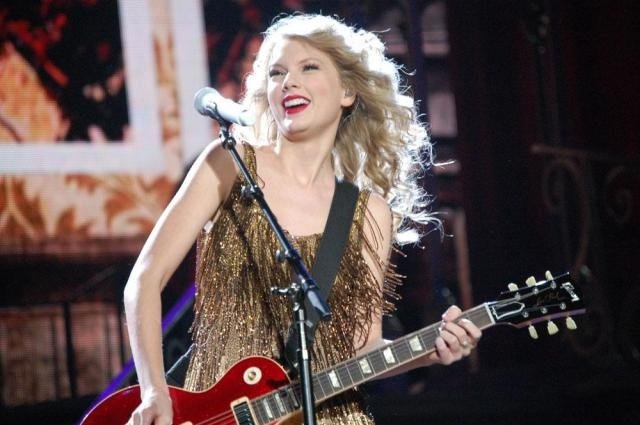 Taylor Swift — November 17 - Raleigh, North Carolina — photo 111