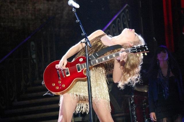 Taylor Swift — November 17 - Raleigh, North Carolina — photo 113