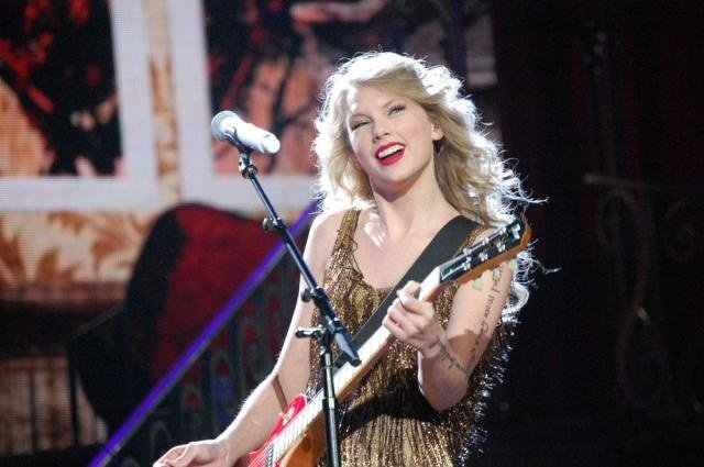 Taylor Swift — November 17 - Raleigh, North Carolina — photo 115