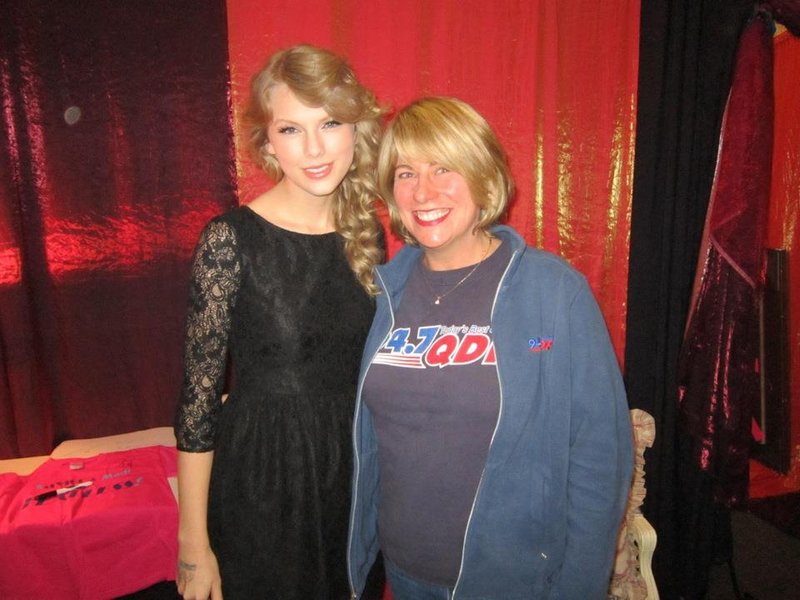 Taylor Swift — November 17 - Raleigh, North Carolina — photo 124