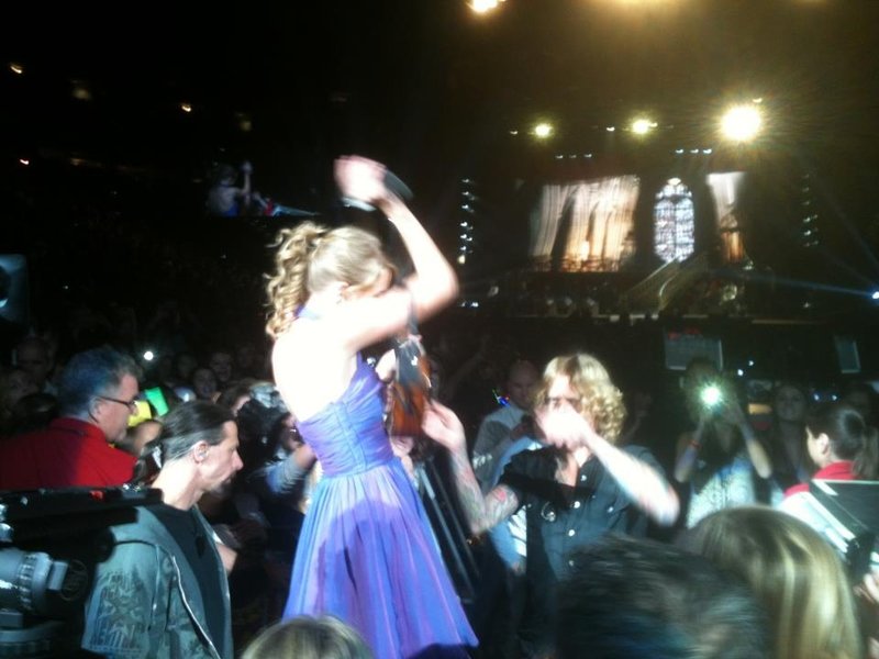 Taylor Swift — November 17 - Raleigh, North Carolina — photo 126