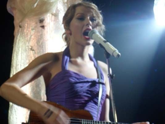Taylor Swift — November 17 - Raleigh, North Carolina — photo 130