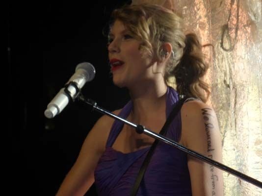 Taylor Swift — November 17 - Raleigh, North Carolina — photo 135