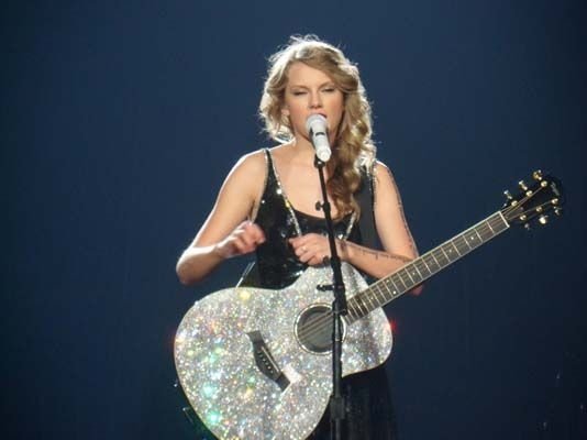 Taylor Swift — November 17 - Raleigh, North Carolina — photo 138
