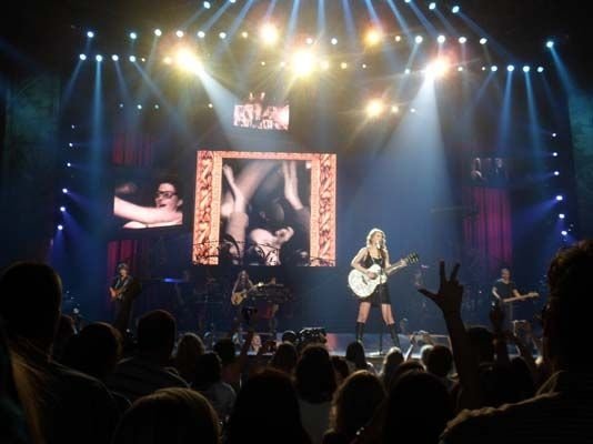 Taylor Swift — November 17 - Raleigh, North Carolina — photo 144