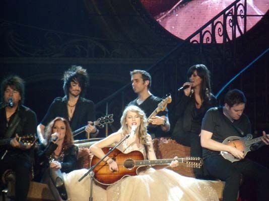 Taylor Swift — November 17 - Raleigh, North Carolina — photo 154