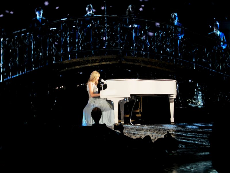 Taylor Swift — March 10 - Sydney, Australia — photo 17